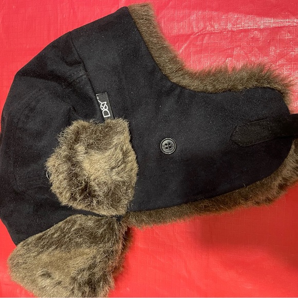 Trapper Hat - Picture 2 of 5